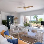 Beachfront Elviria Ii,sea Views, Lovely Terrace And Pool ماربيا