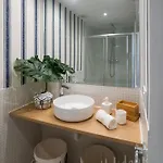 شقة Beachfront Elviria Ii,sea Views, Lovely Terrace And Pool *