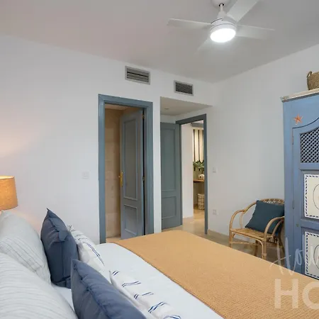 Beachfront Elviria Ii,sea Views, Lovely Terrace And Pool * ماربيا