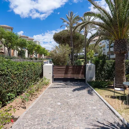 شقة Beachfront Elviria Ii,sea Views, Lovely Terrace And Pool